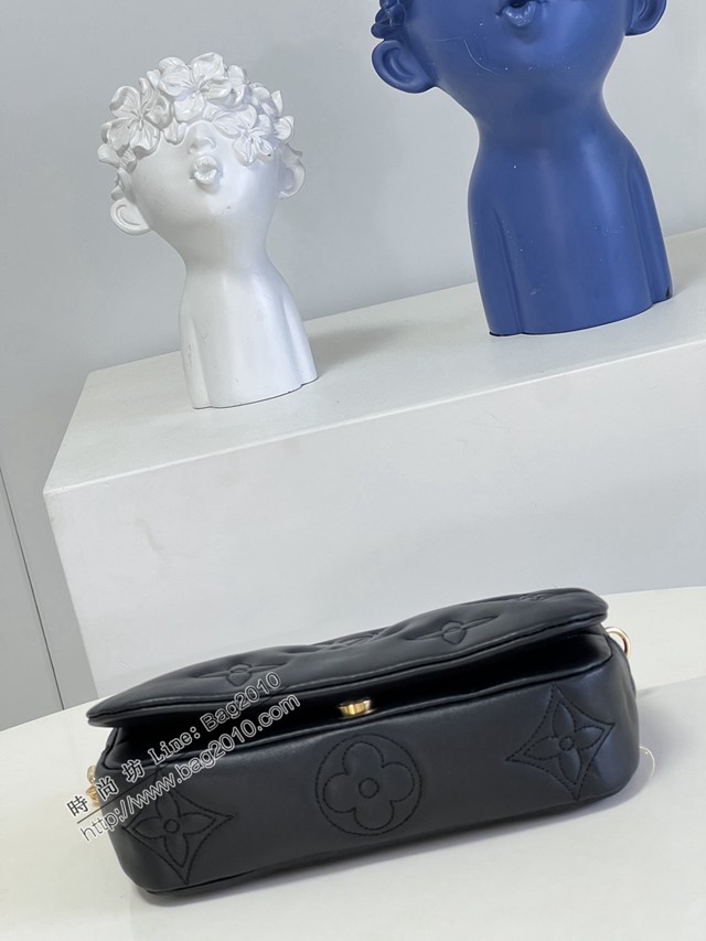 LV專櫃2023新款Wallet on Strap手袋 M81398黑 路易威登Bubblegram系列牛皮壓花鏈條肩背包 dn1208